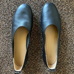Everlane black size 6 1/2